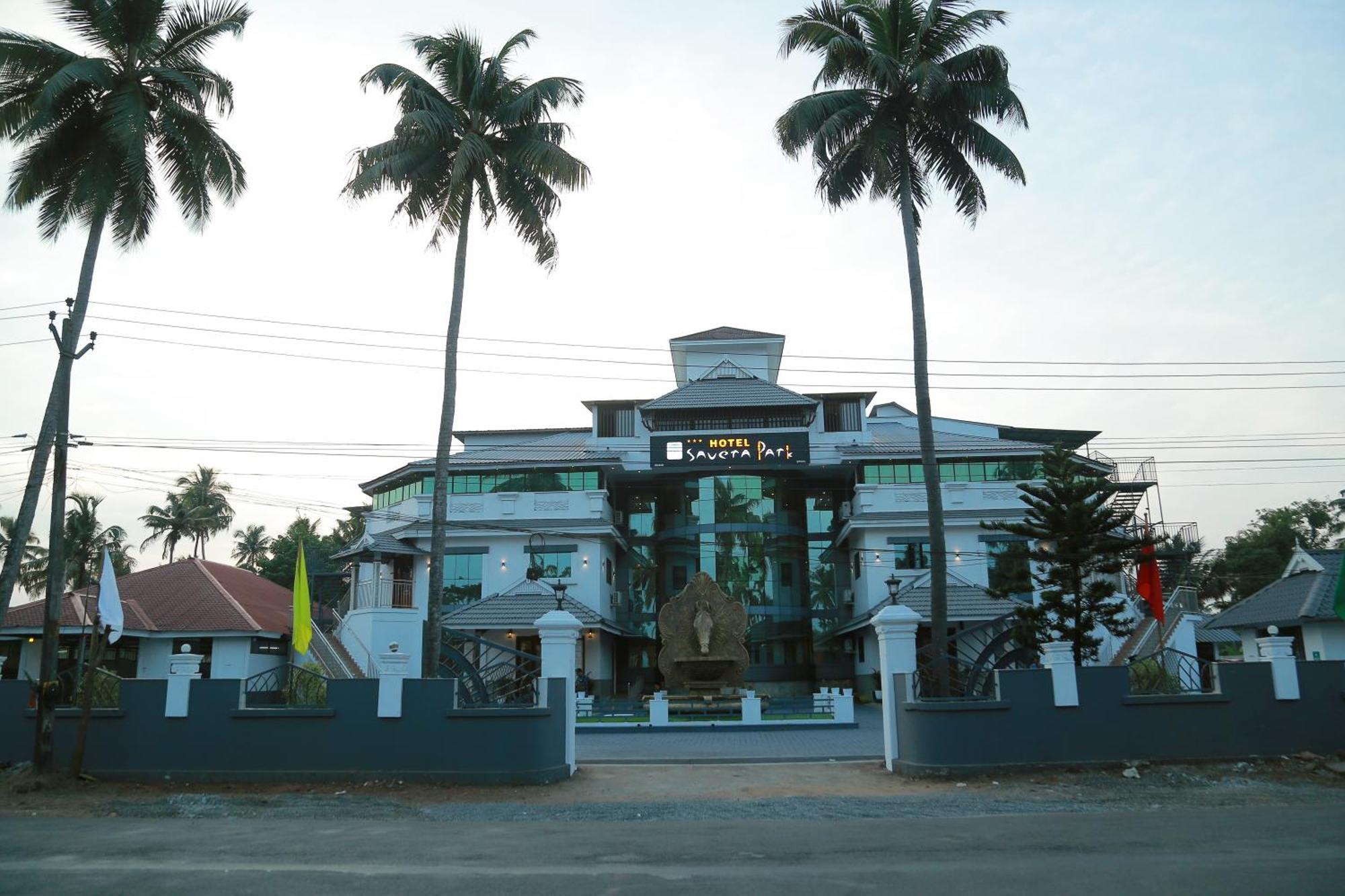Hotel Savera Park Thrissur 외부 사진