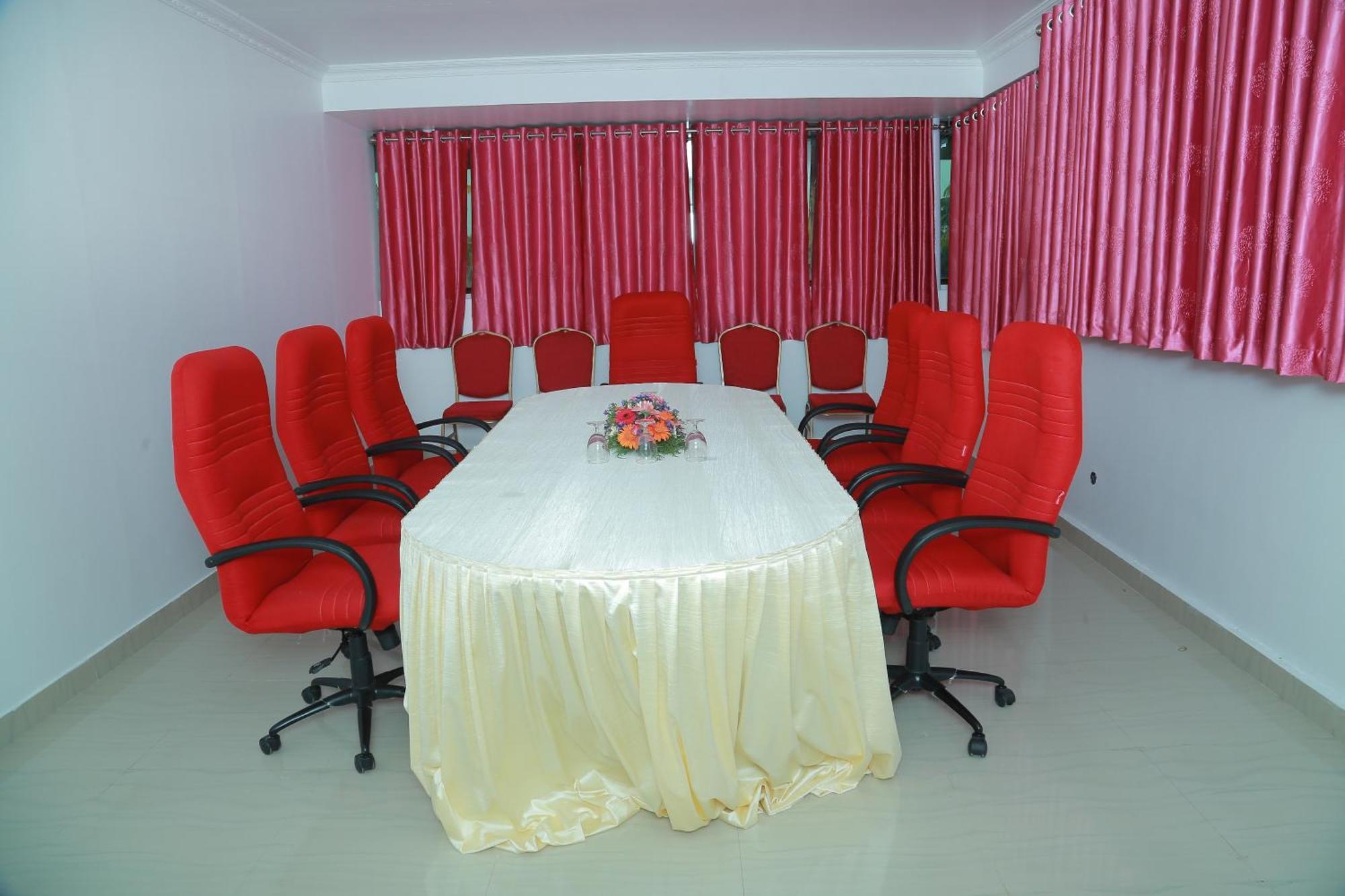 Hotel Savera Park Thrissur 외부 사진